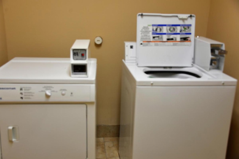 Irish Inn and Suites Image 11