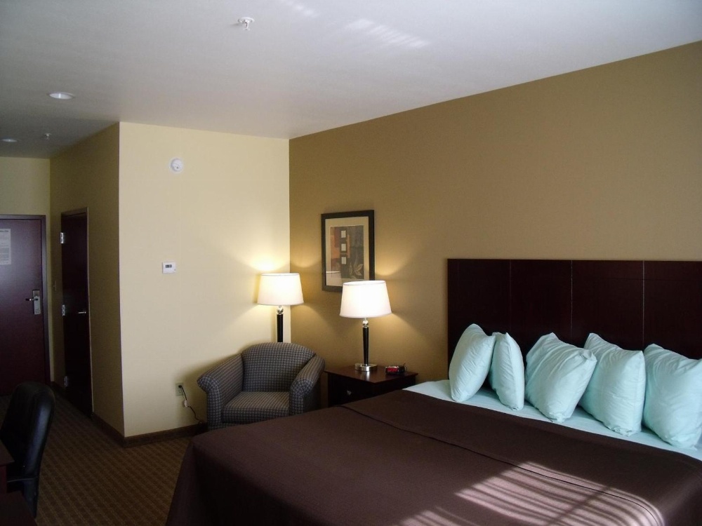 Irish Inn and Suites Main image