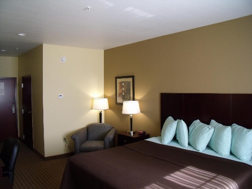 Irish Inn and Suites image 2
